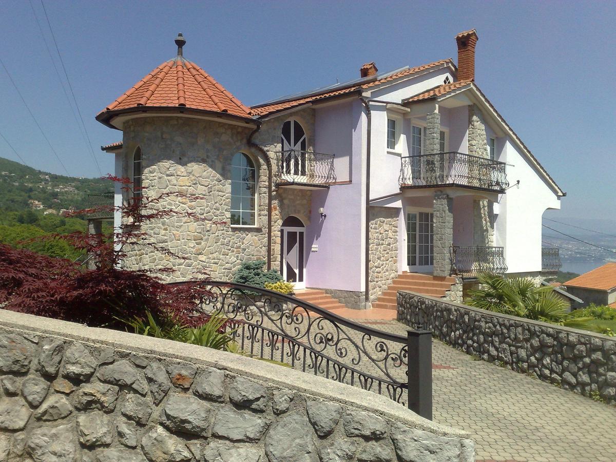 Villa Laurea ロヴラン エクステリア 写真